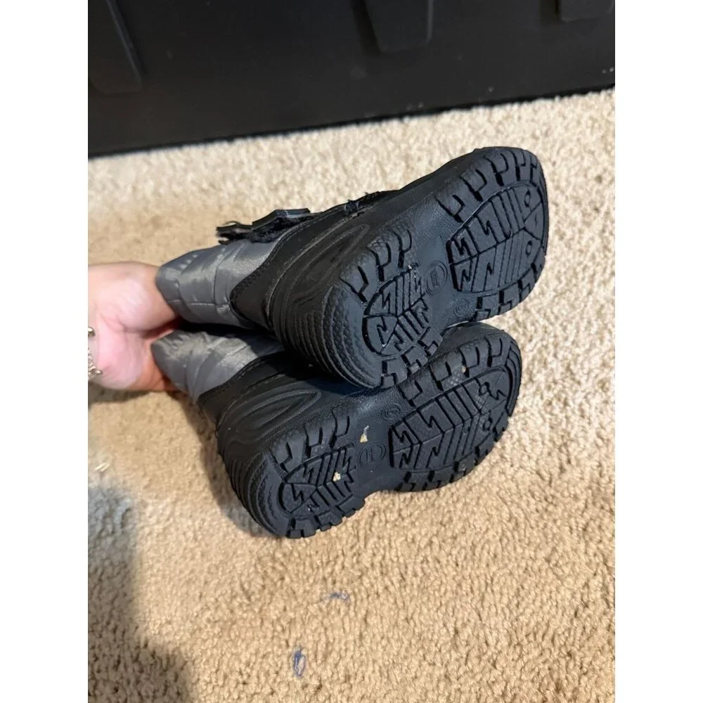 Snow Boots‎ (A3)